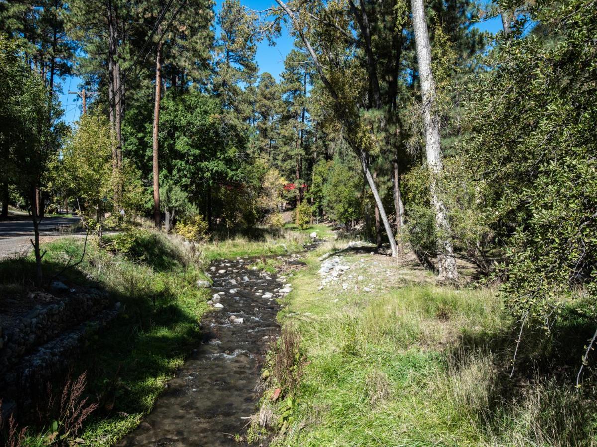 Apache Village 3, Queen Bed, Midtown, Sleeps 2 Ruidoso Exterior photo