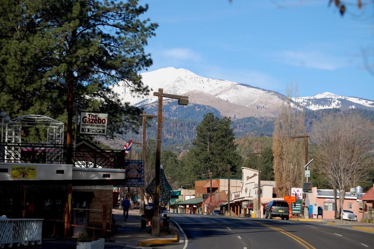 Apache Village 3, Queen Bed, Midtown, Sleeps 2 Ruidoso Exterior photo
